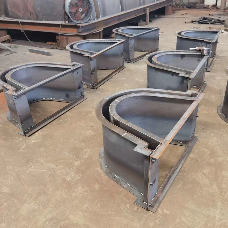 河坝U型流水槽模具经久耐磨，河堤U型流水槽模具厂家销售