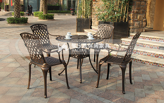 铸铝玫瑰休闲桌椅