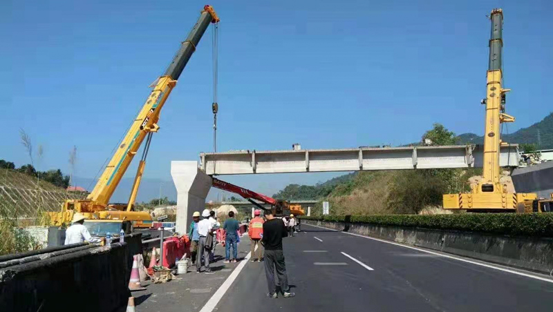 吊车的保养和检查，漳州龙海市吊车出租