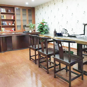 房多多签单洽谈室