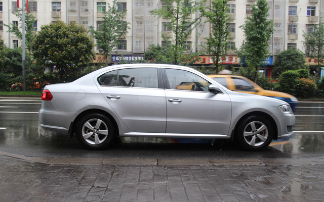 龙岩汽车外观喷绘