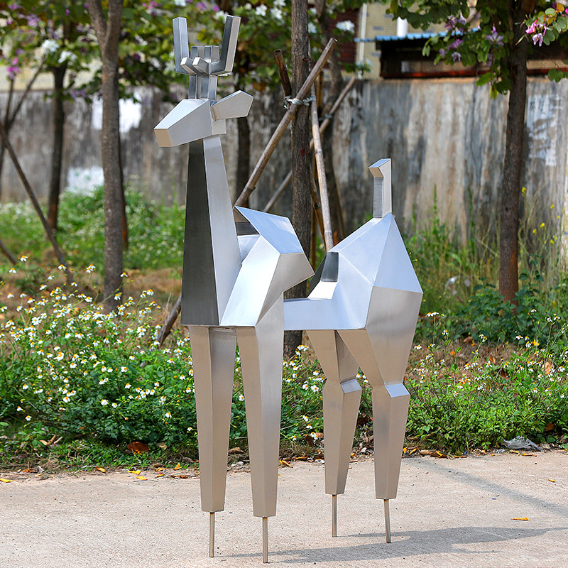 泉州切面鹿金属雕塑