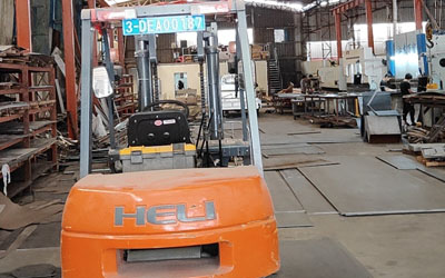 ​工厂设备 3.5吨叉车，5吨行车