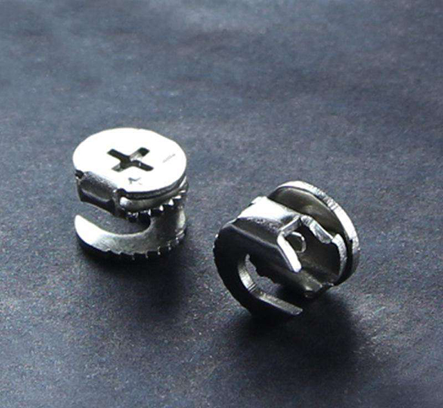 铝合金压铸件拉伤问题的原因及解决办法-龙岩汽车配件