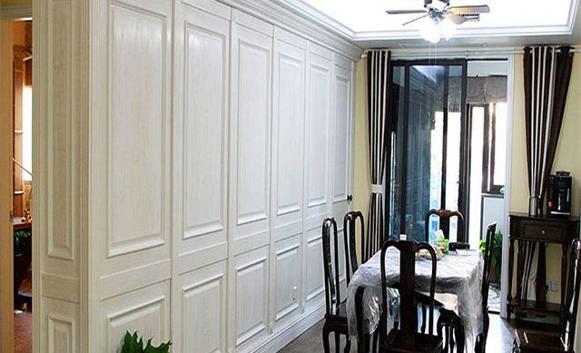 不同颜色的护墙板价格对比