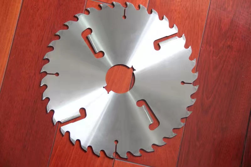 如何正确使用锯片和注意事项