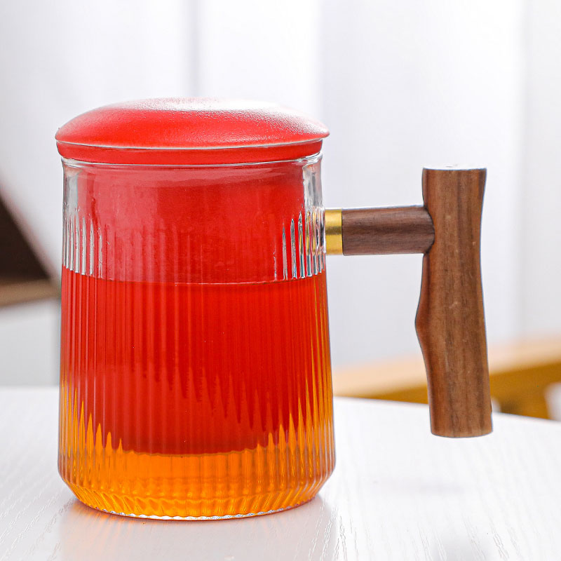 竖纹玻璃办公杯（红色）/木把