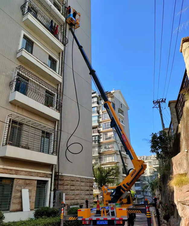 龙岩高空曲臂车租赁