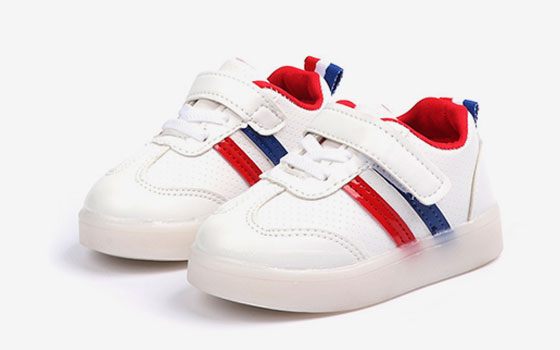 泉州江静商贸巴布豆小白鞋