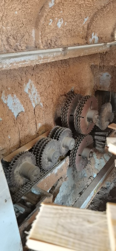 得力8200-TX圆木机多片锯